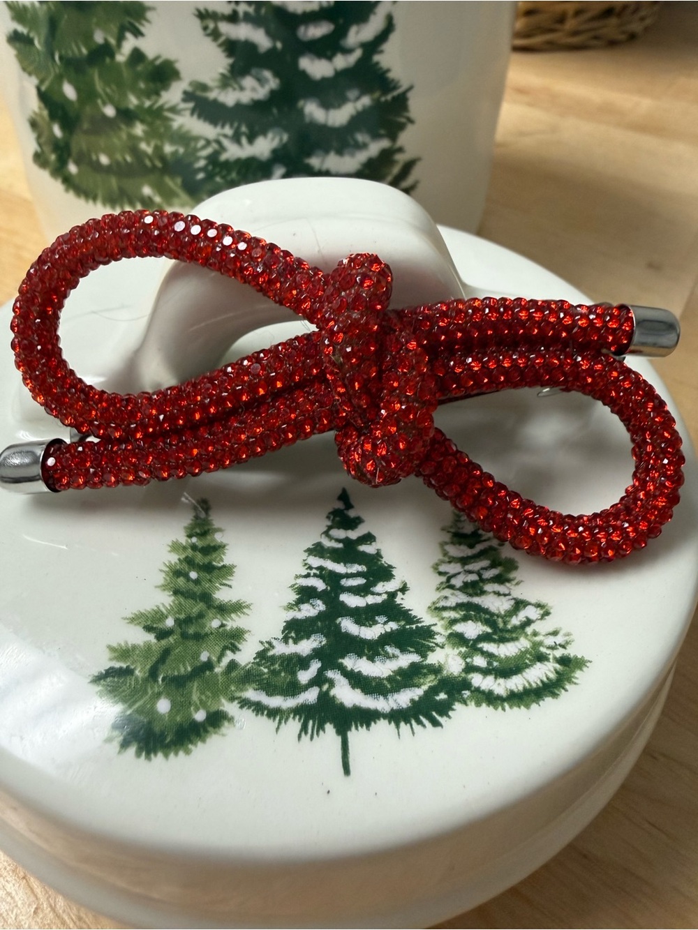 Sparkling Red Bow Knot Hair Clip - Women's Accessory